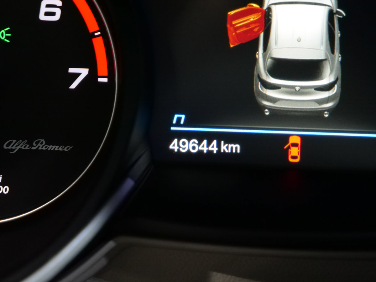 Alfa Romeo Stelvio Ti TOIT PANORAMIQUE ATTELAGE REMORQUAGE 2020-15