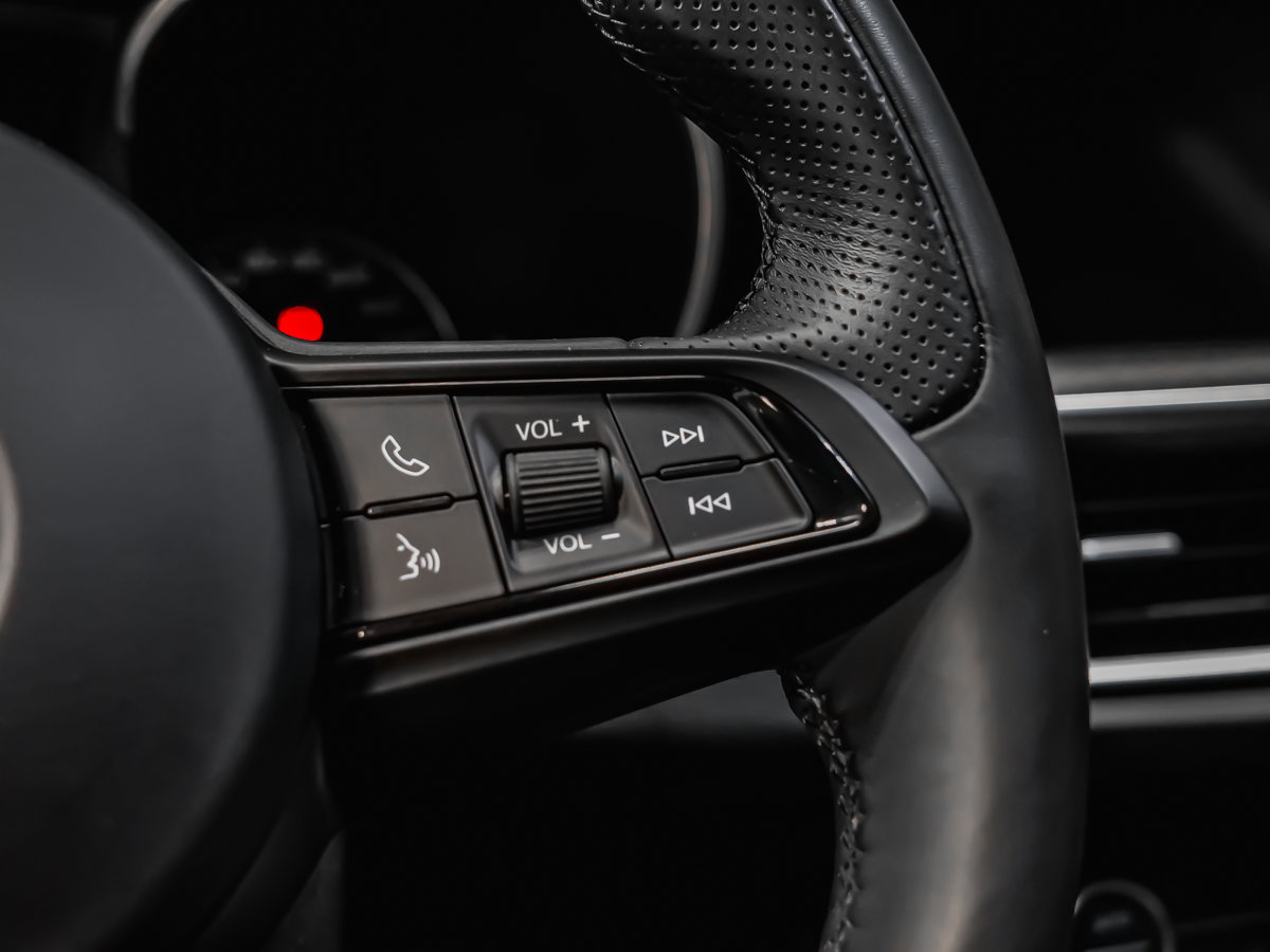 Alfa Romeo Stelvio Ti 2021-14