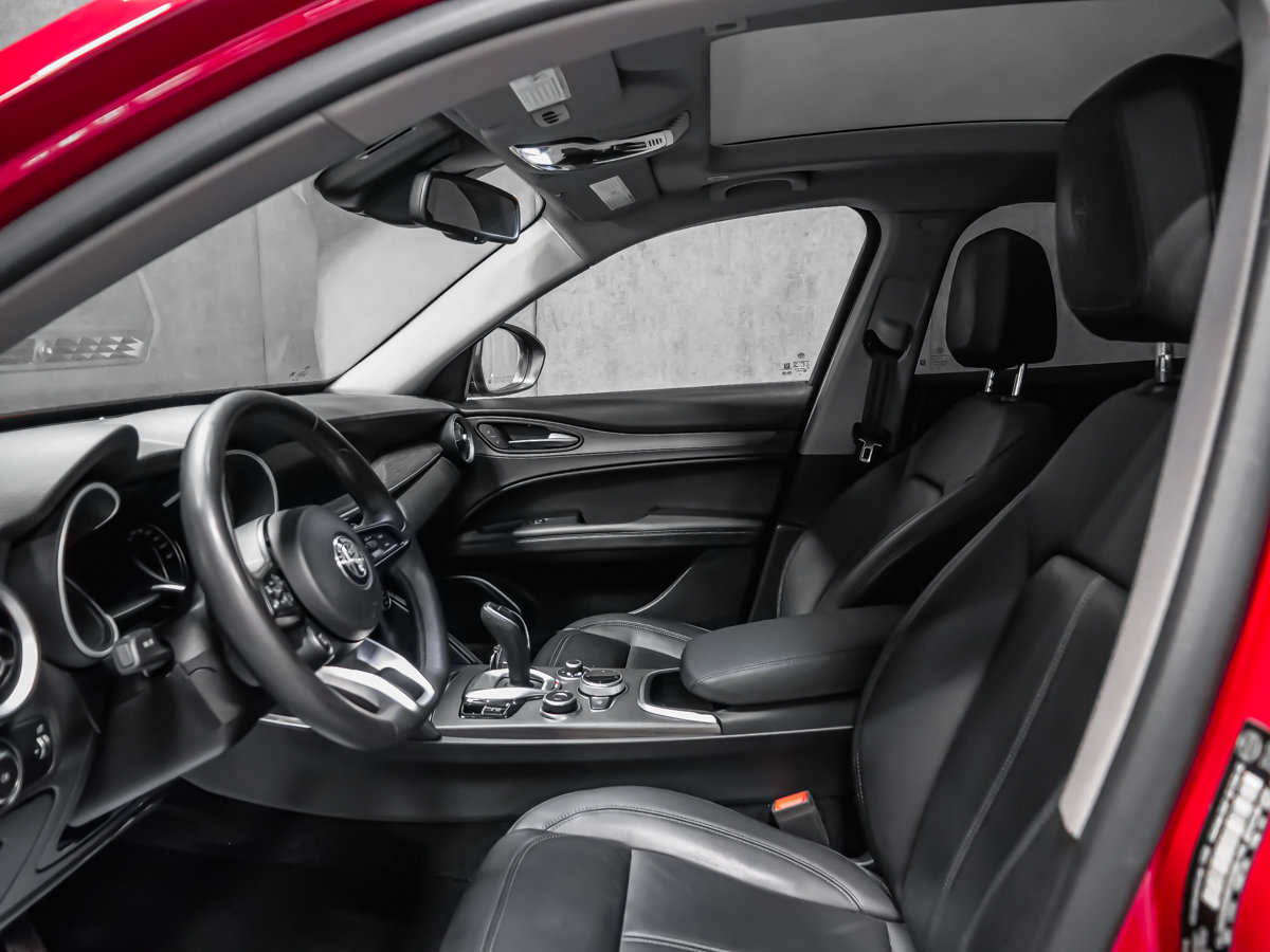 Alfa Romeo Stelvio Ti 2021-16