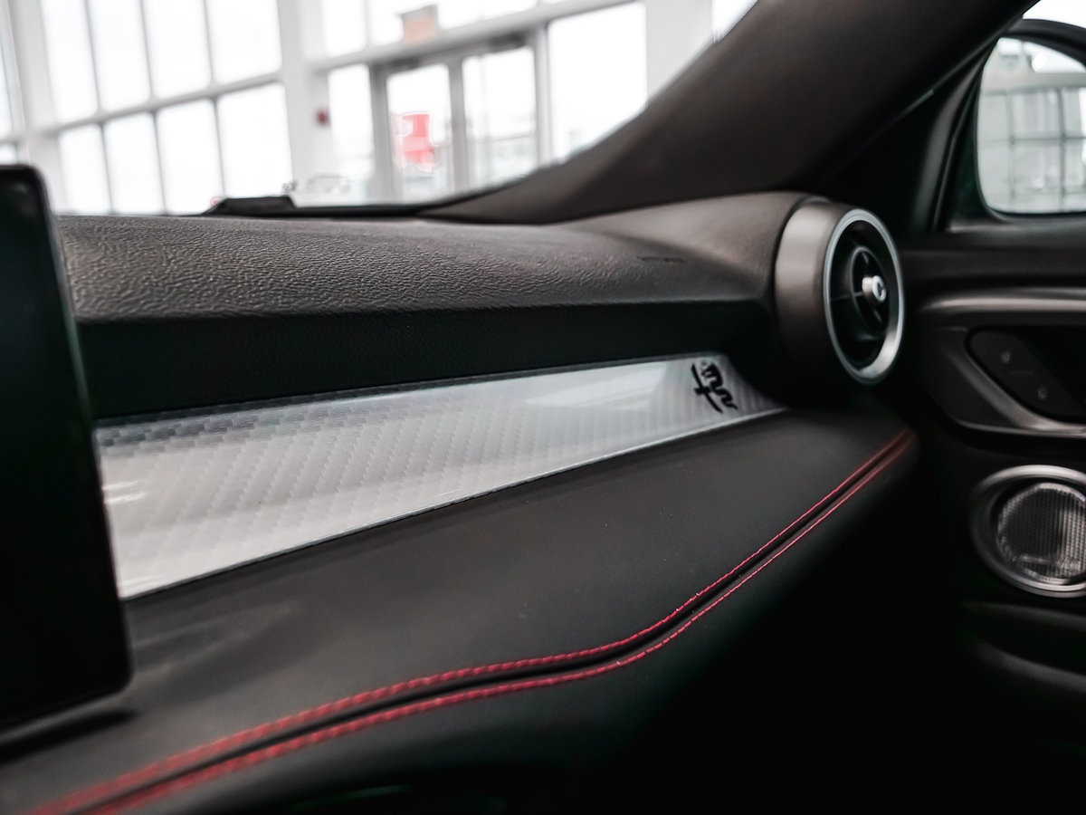 2025 Alfa Romeo Tonale PHEV TRIBUTO-39