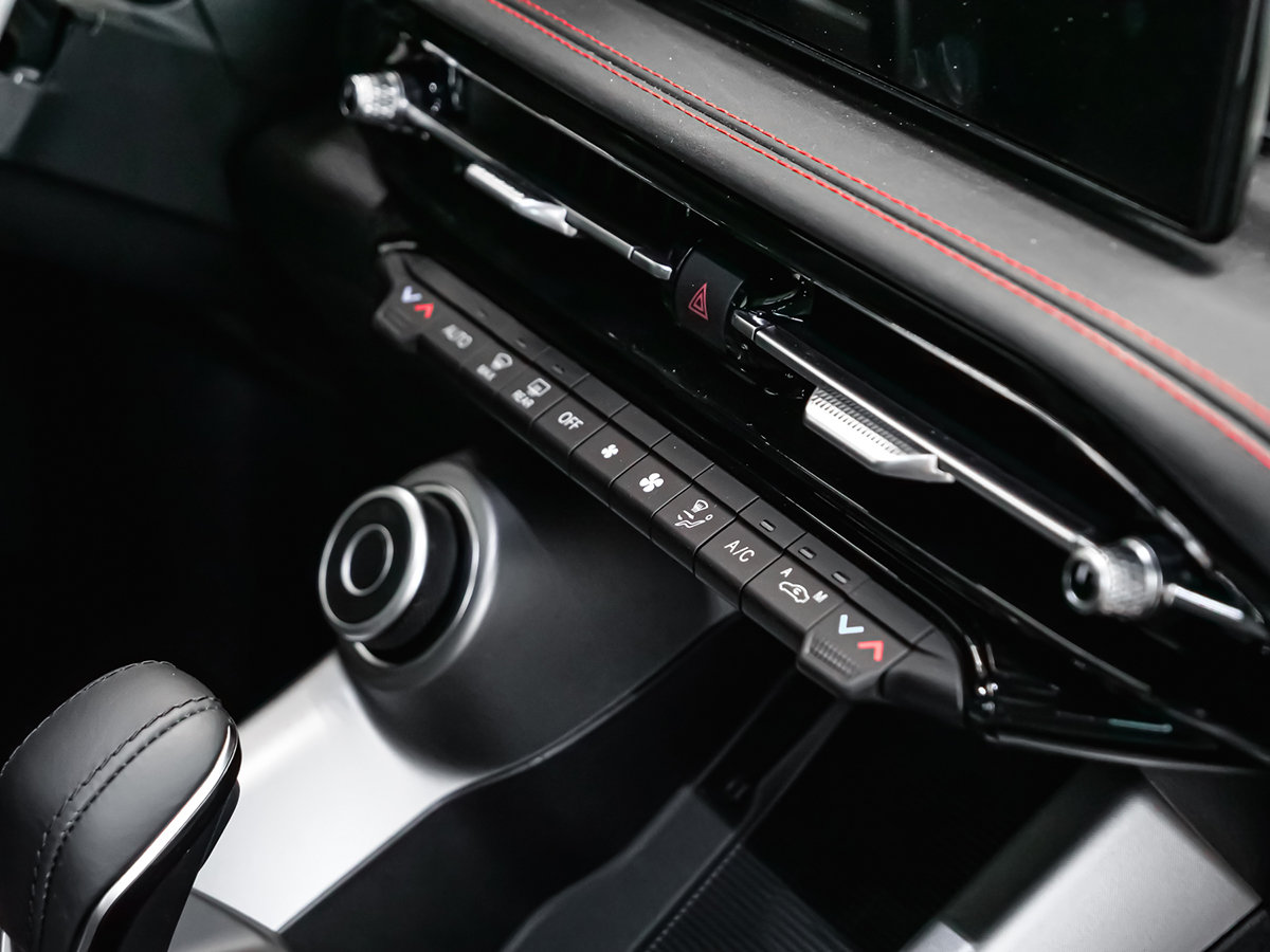 2025 Alfa Romeo Tonale PHEV TRIBUTO-60