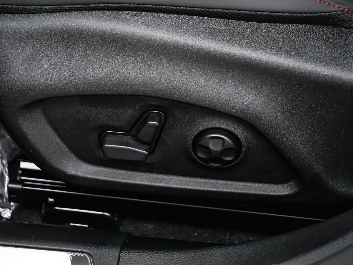 2025 Alfa Romeo Tonale PHEV TRIBUTO-28