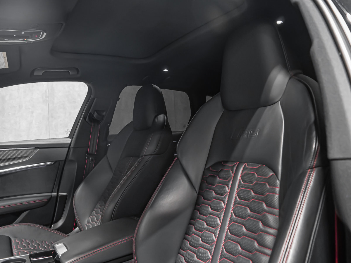 Audi RS 6 Avant  2023-31