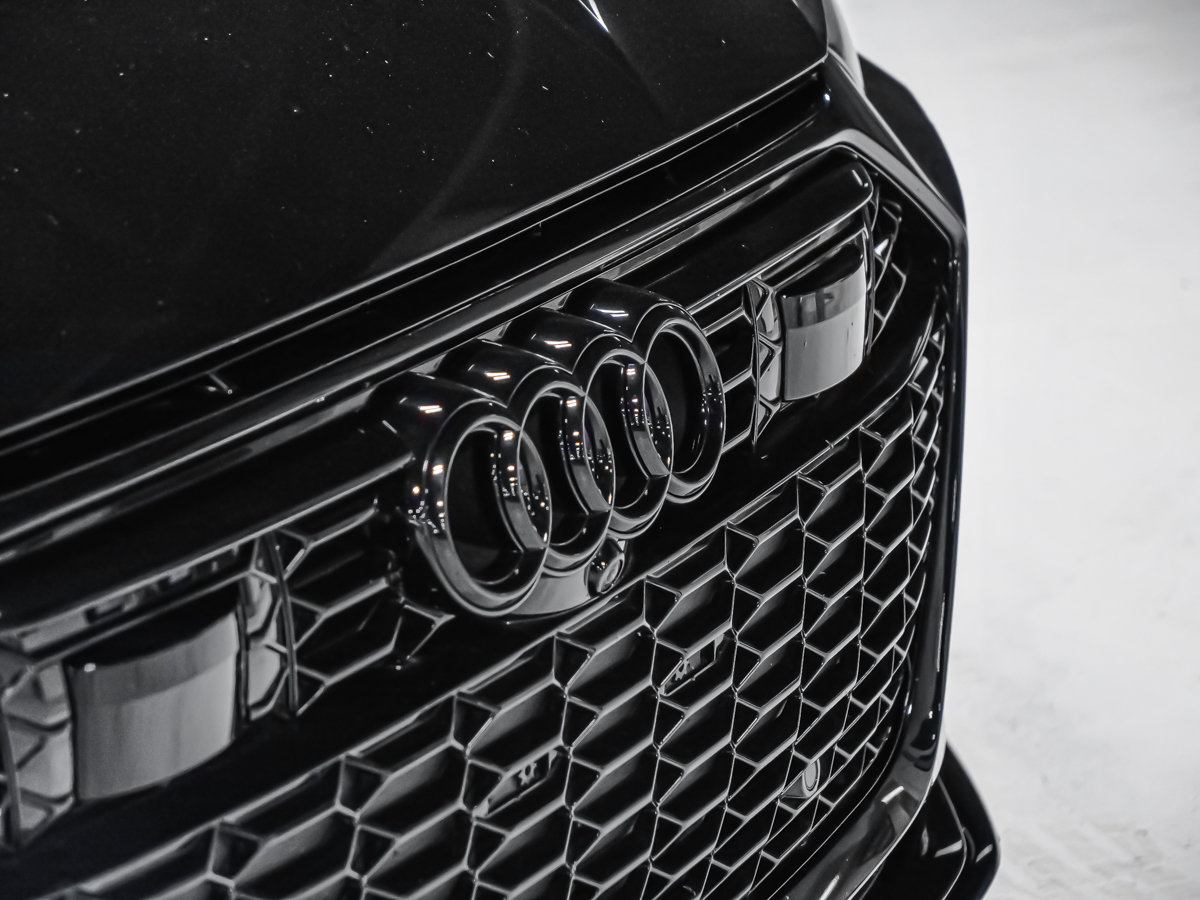 Audi RS 6 Avant  2023-7