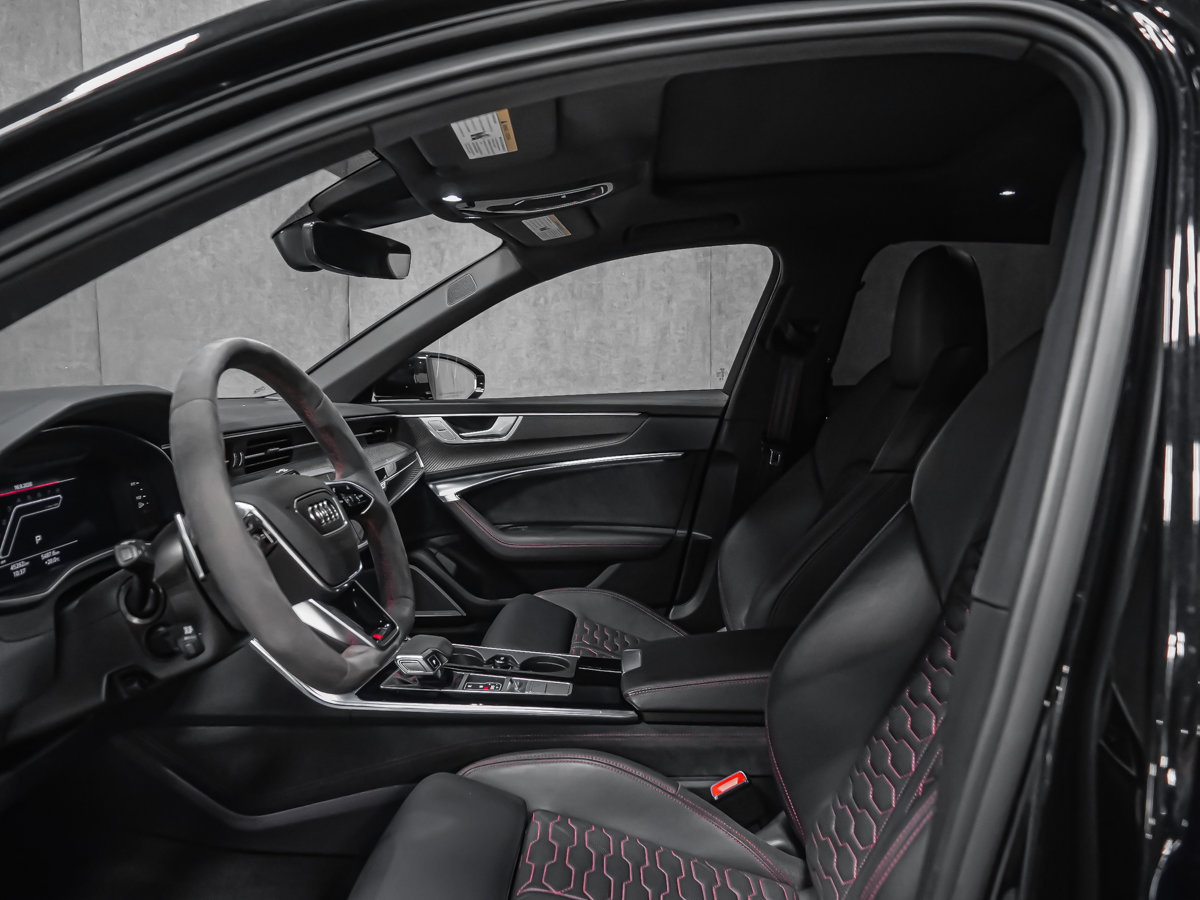 Audi RS 6 Avant  2023-13