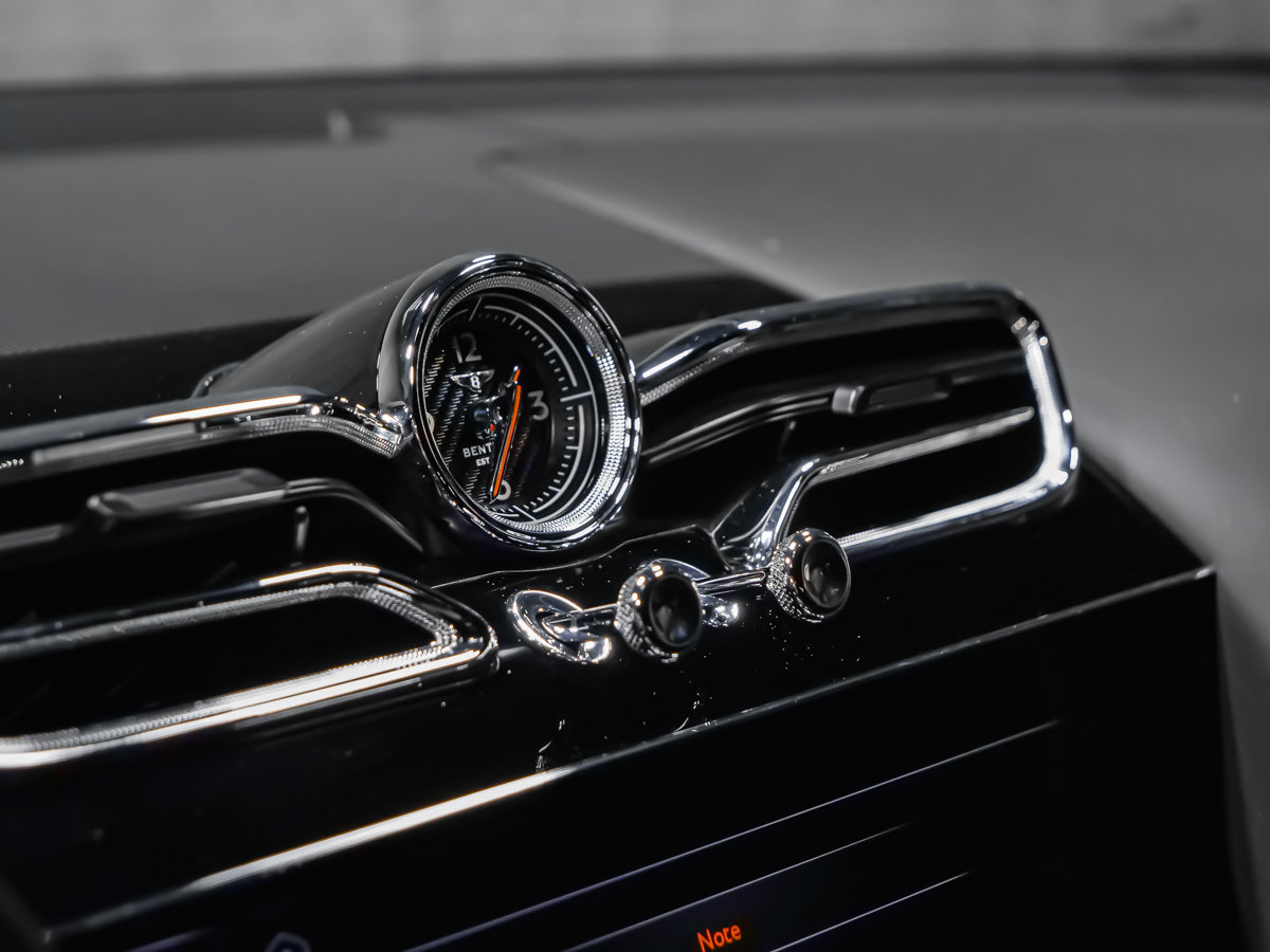 2021 Bentley Bentayga V8-13