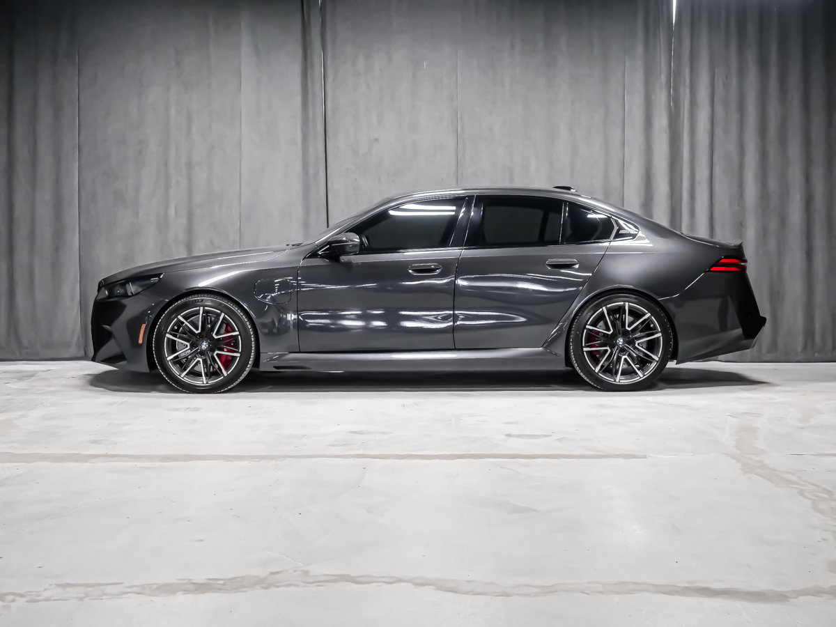 2025 BMW M5-3