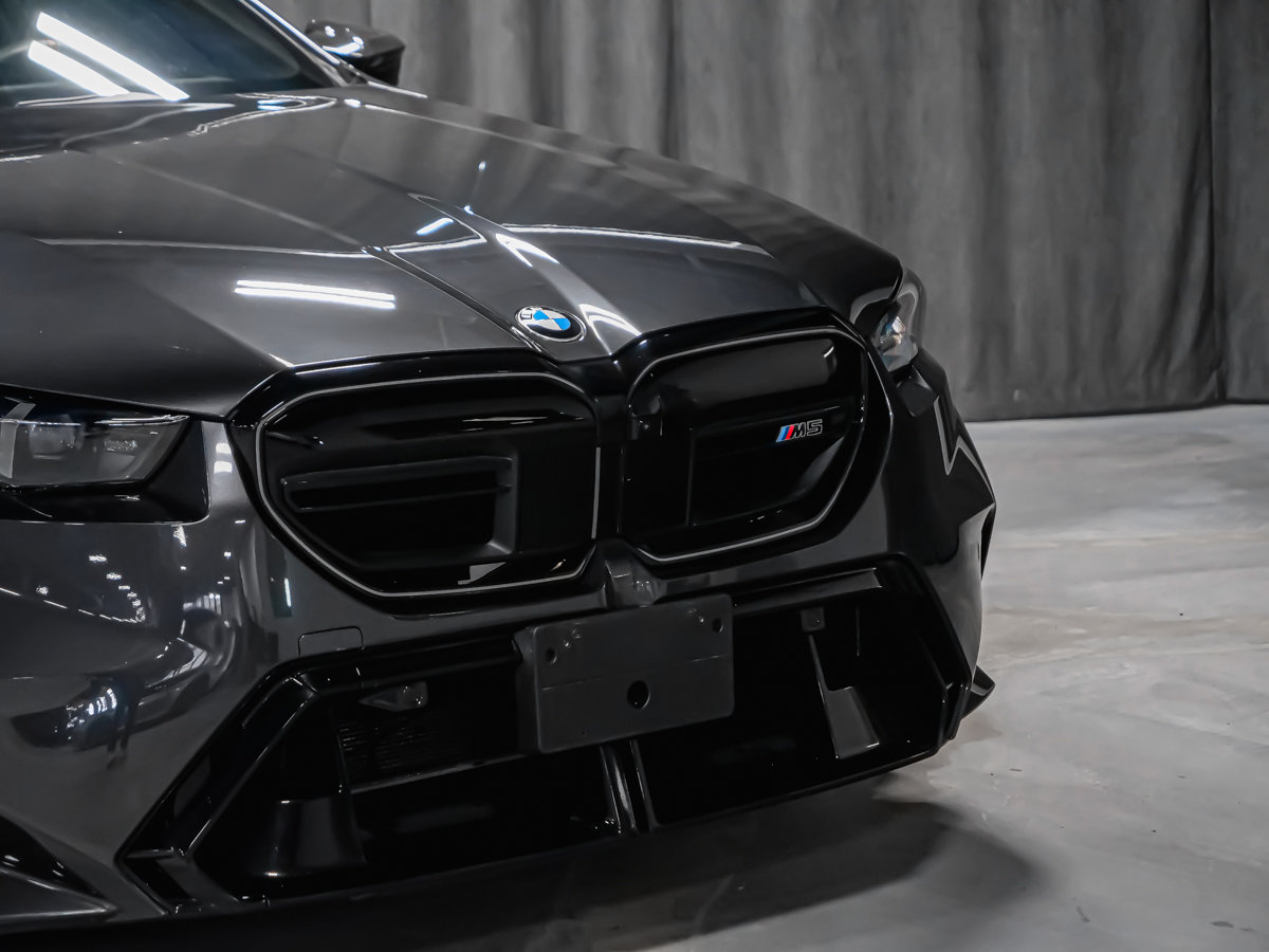 2025 BMW M5-33