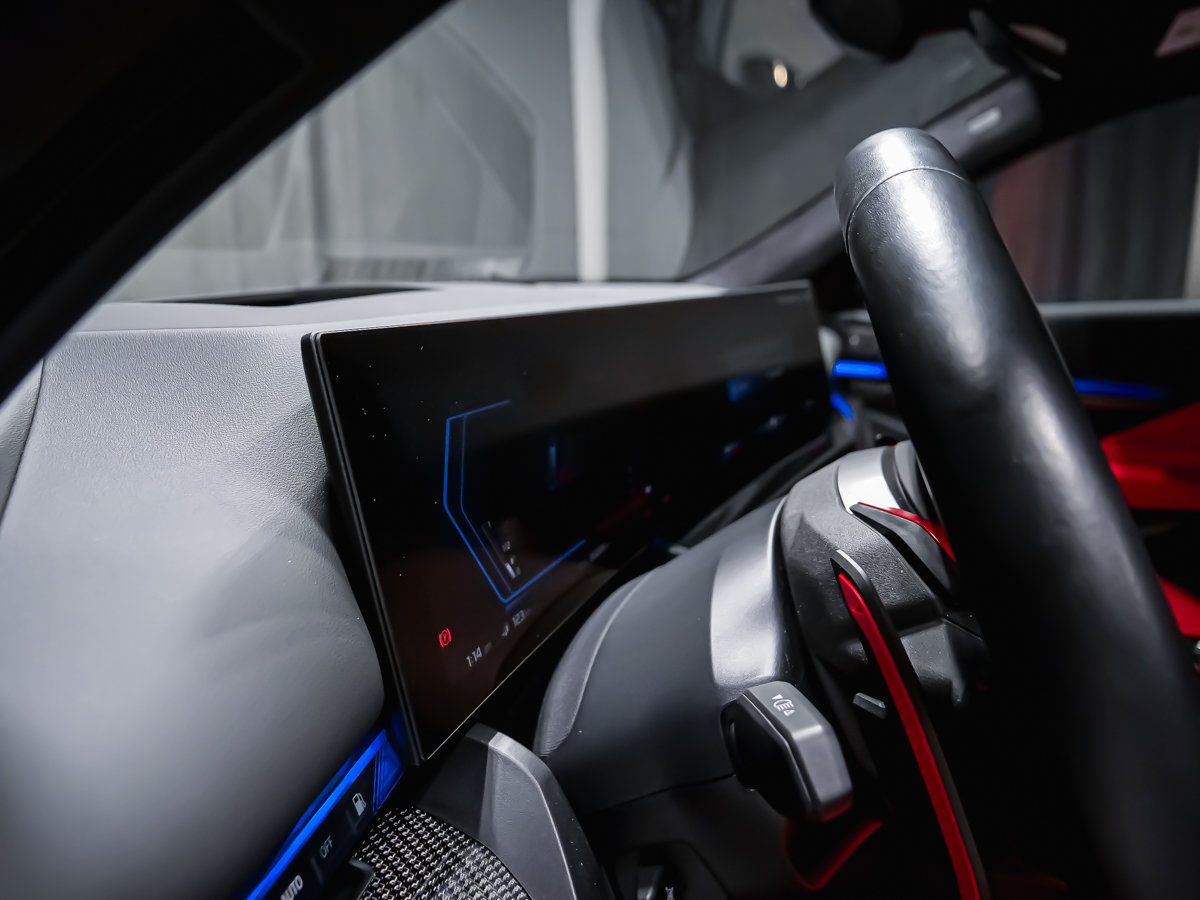 2025 BMW M5-24