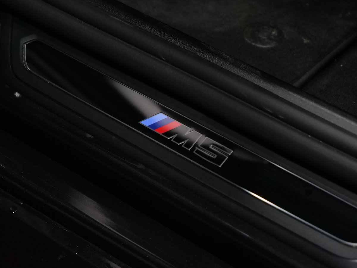 2025 BMW M5-41