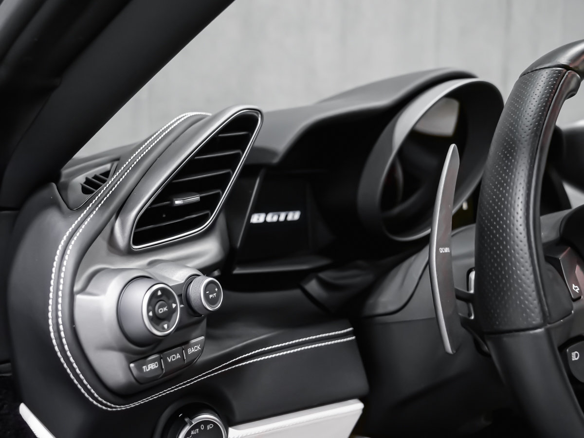 2016 Ferrari 488 GTB-33