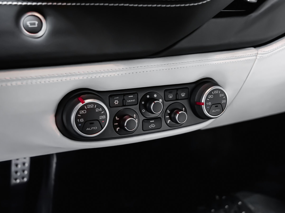 2016 Ferrari 488 GTB-43