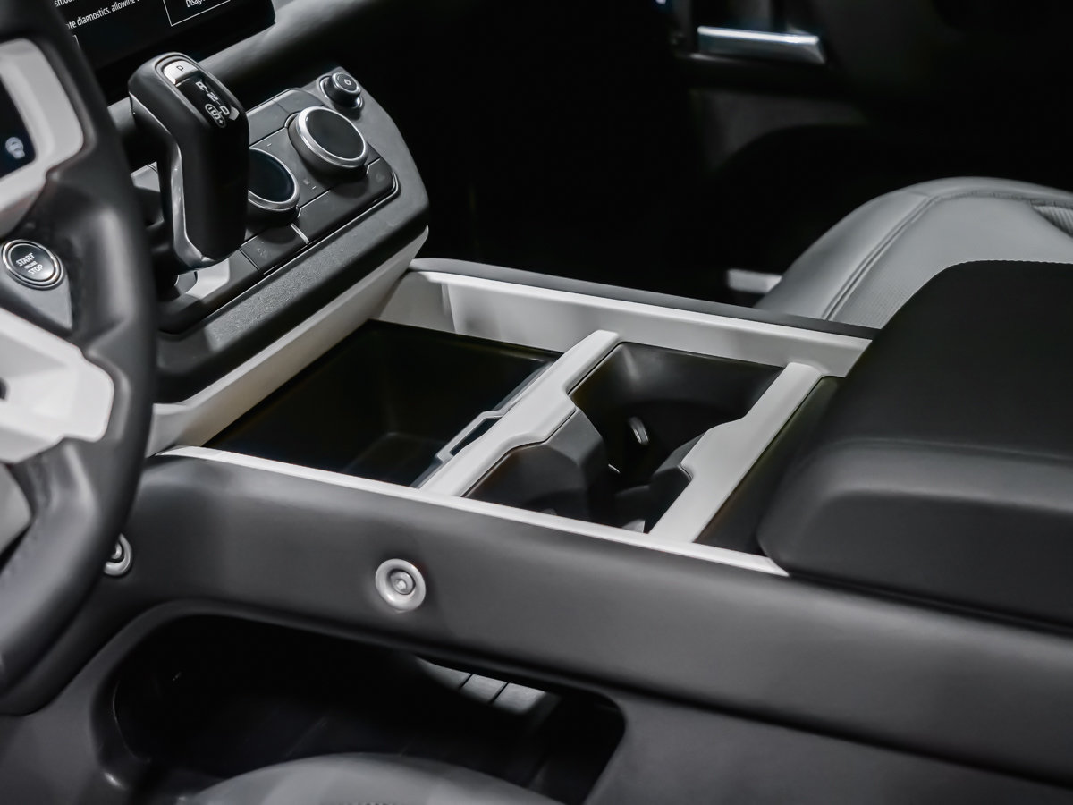 2025 Land Rover Defender S-16