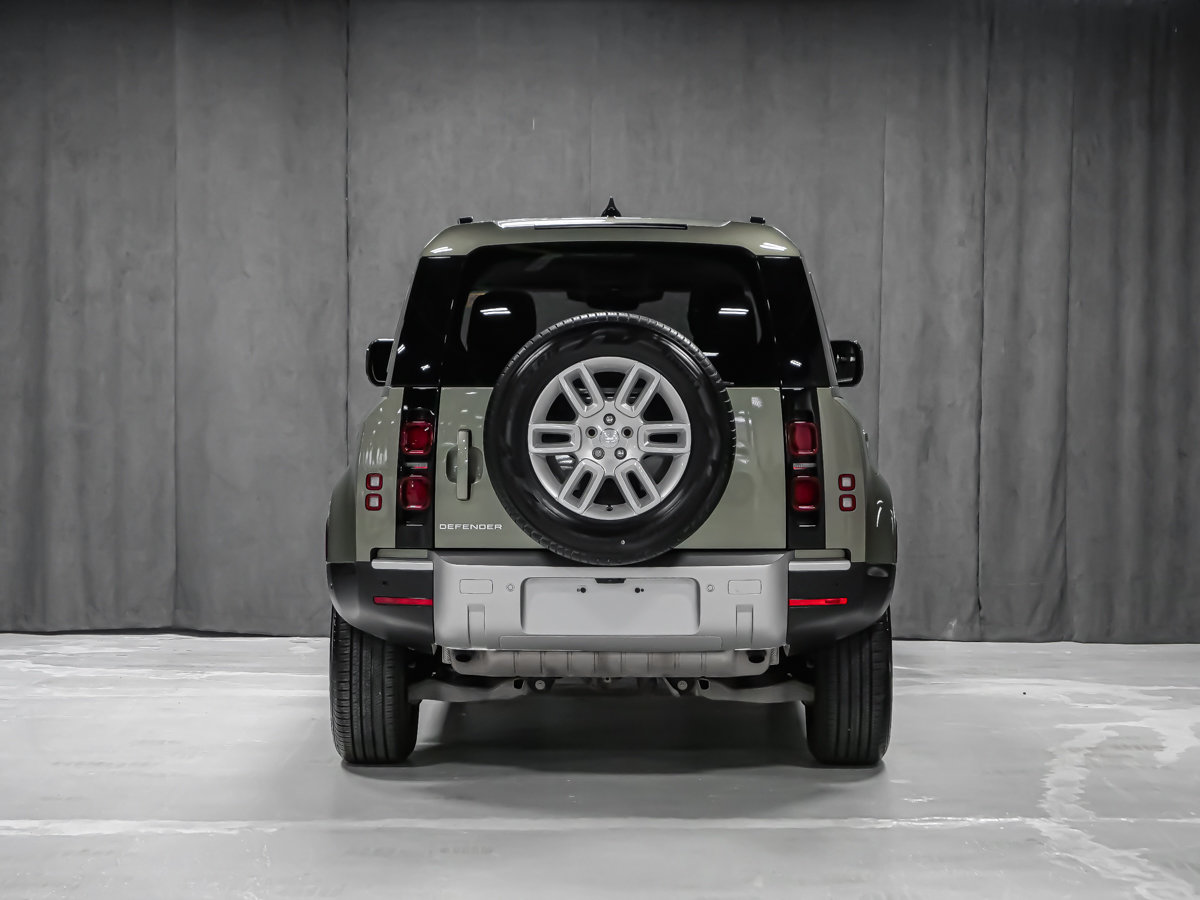 2025 Land Rover Defender S-4