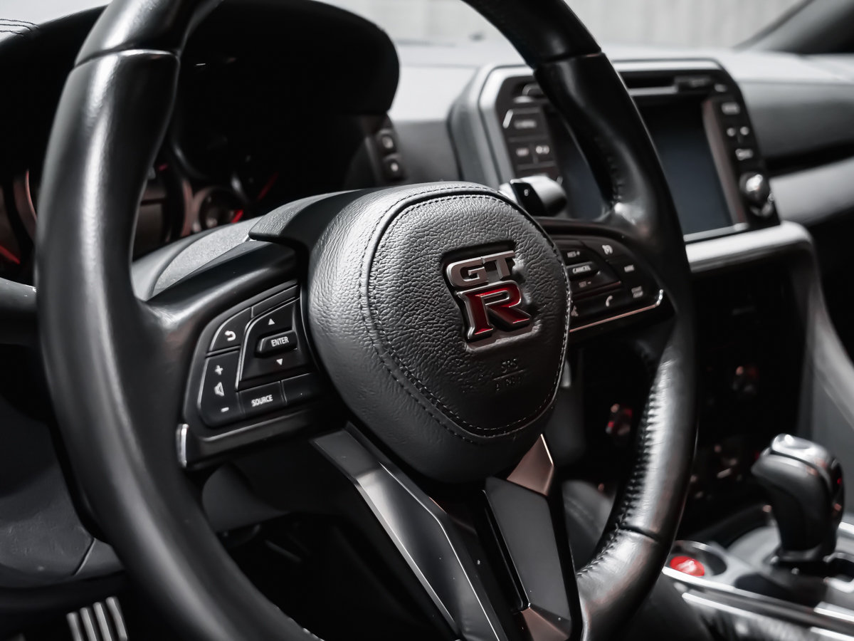 Nissan GT-R PREMIUM 2023-27
