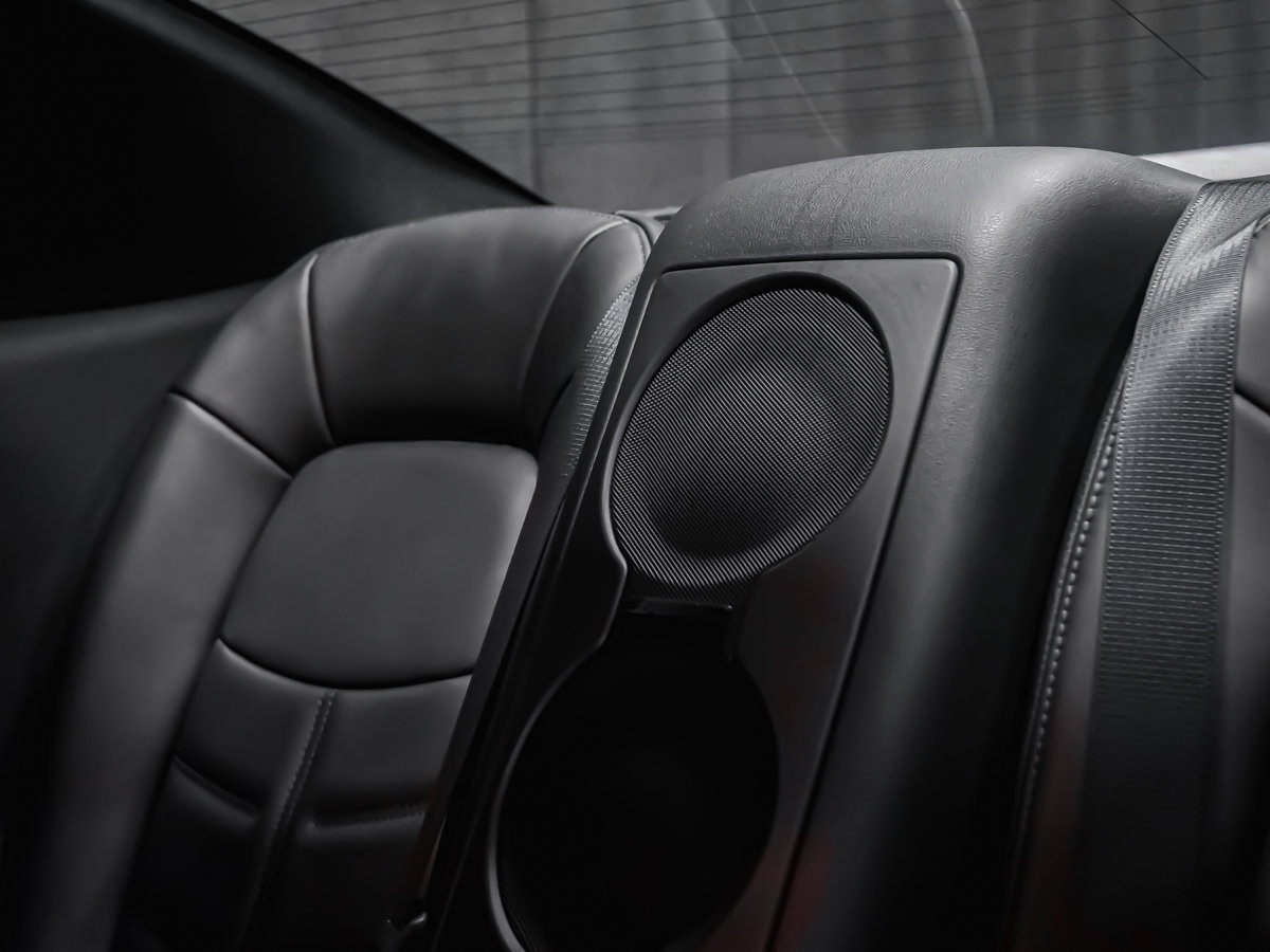 Nissan GT-R PREMIUM 2023-46