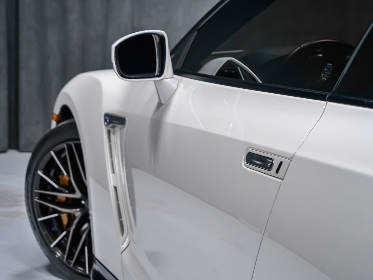 Nissan GT-R PREMIUM 2023-15