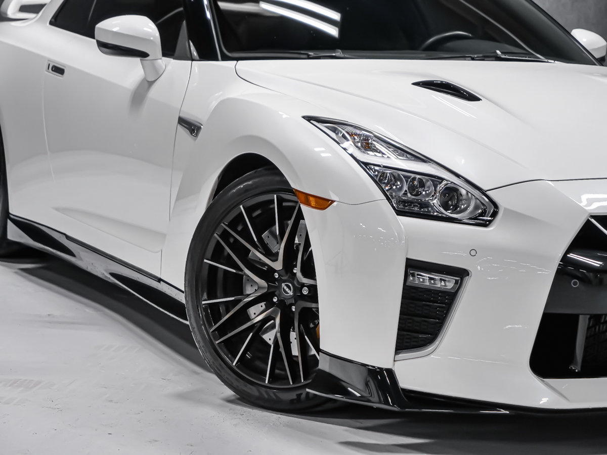 Nissan GT-R PREMIUM 2023-38