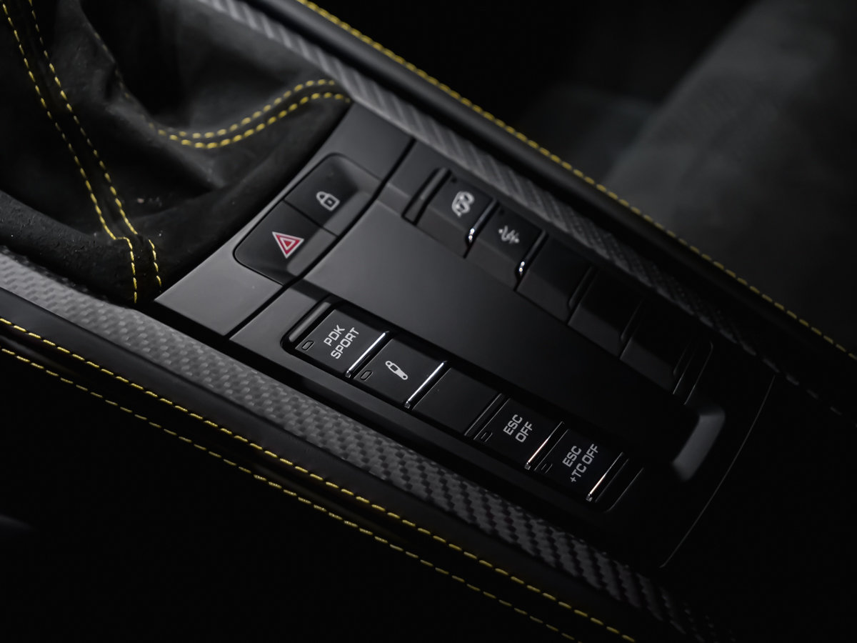 2025 Porsche 718 Cayman GT4 RS-24