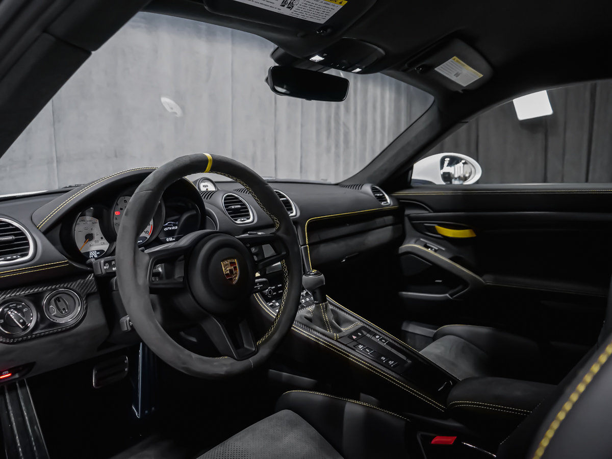 2025 Porsche 718 Cayman GT4 RS-15