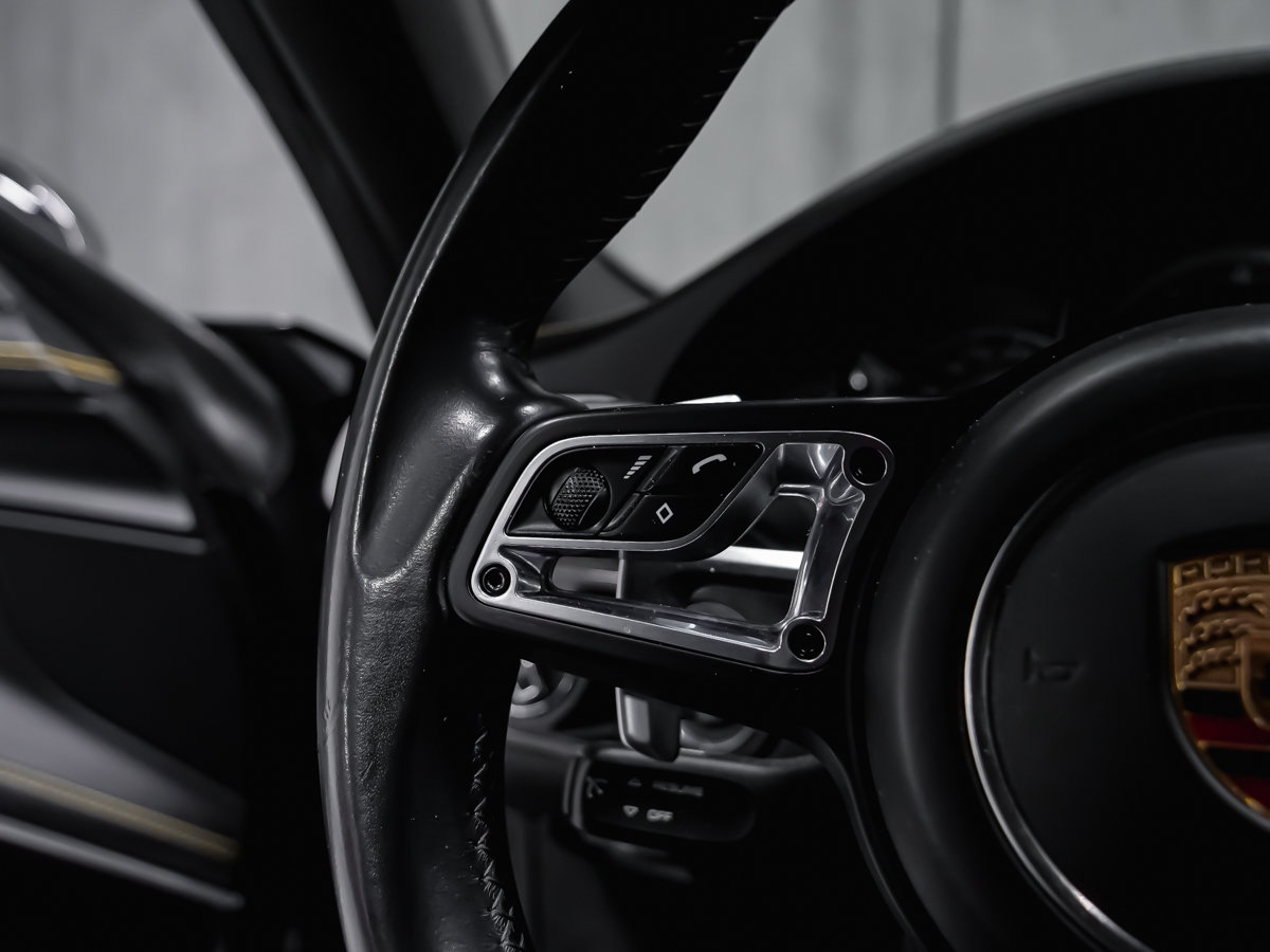 2017 Porsche 911 TURBO S-18