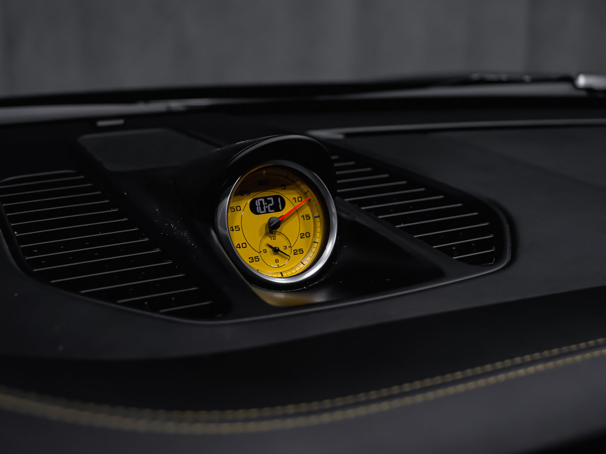 2017 Porsche 911 TURBO S-21