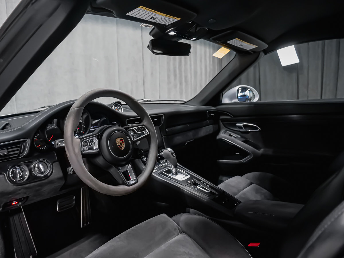 Porsche 911 TARGA 4 GTS 2018-10