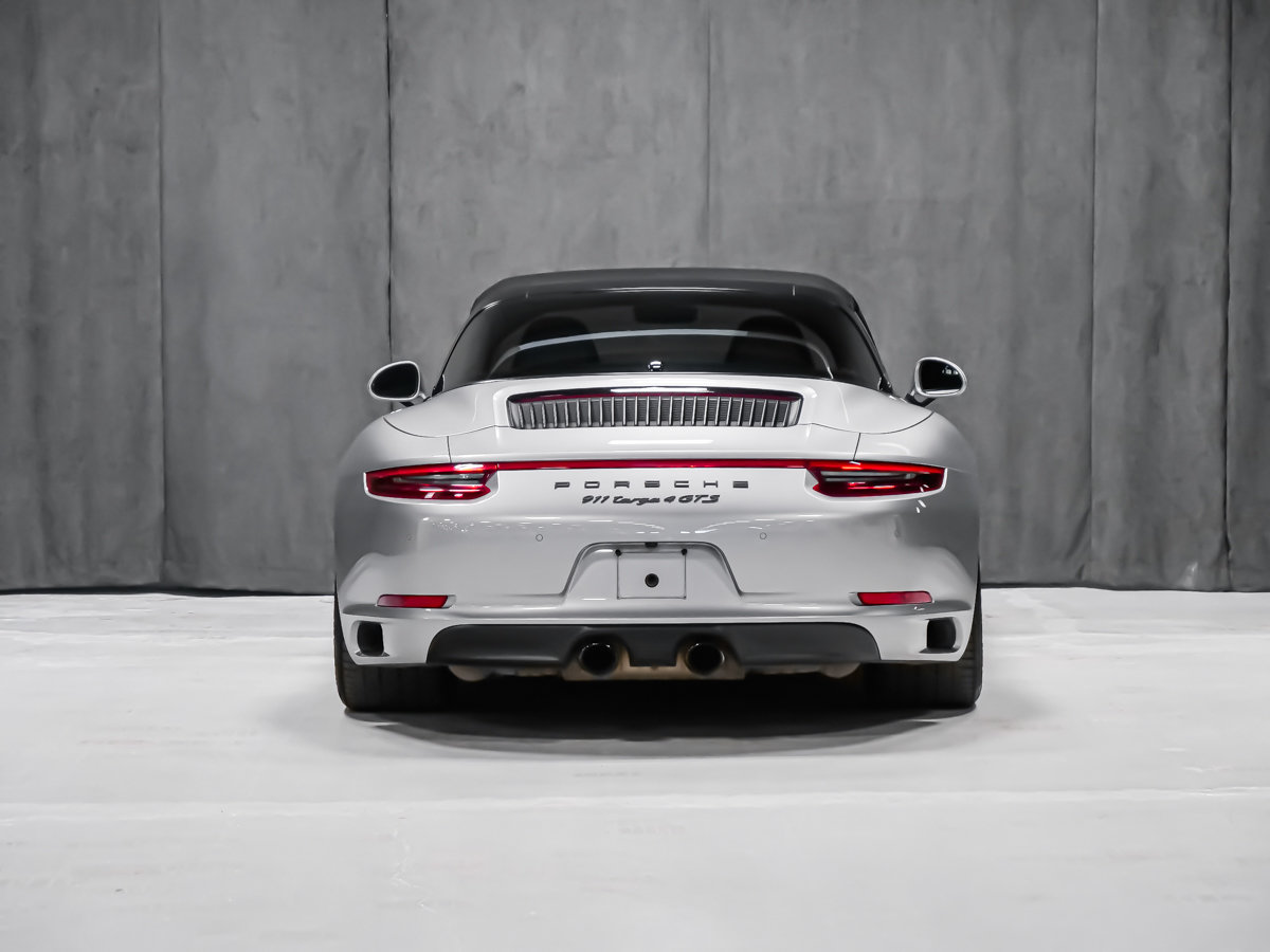Porsche 911 TARGA 4 GTS 2018-9
