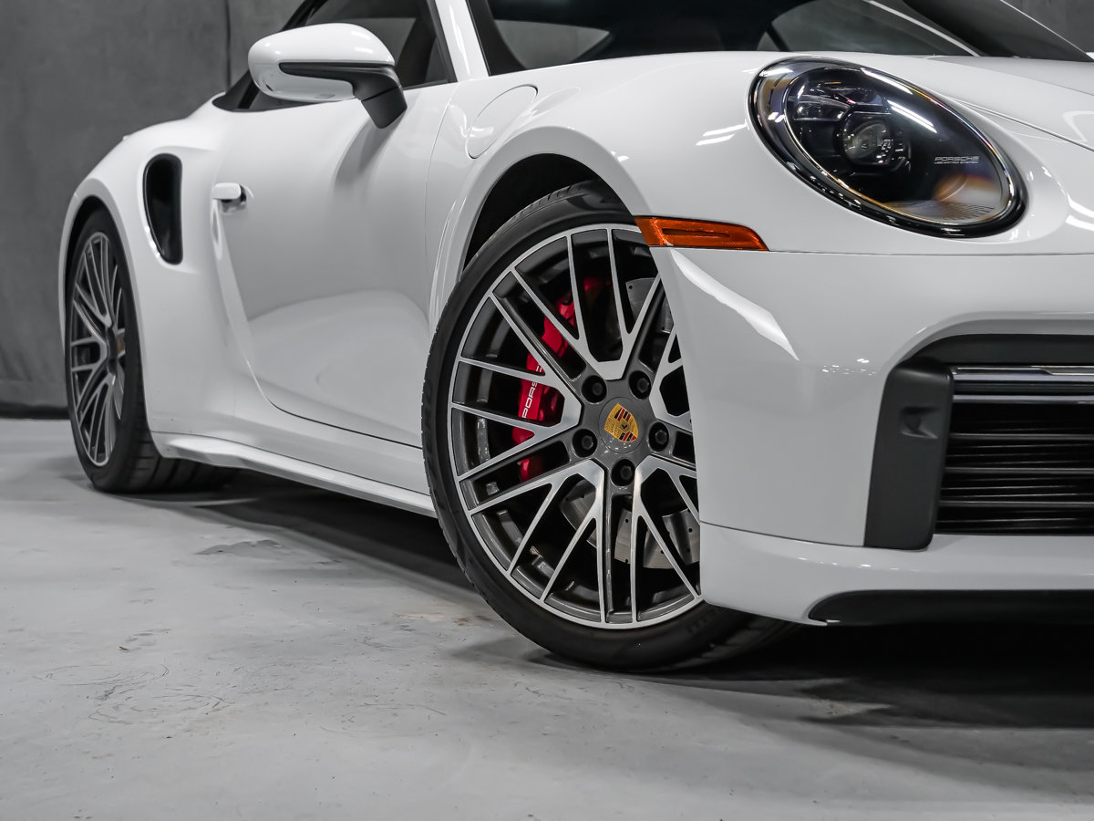 Porsche 911 TURBO 2021-32