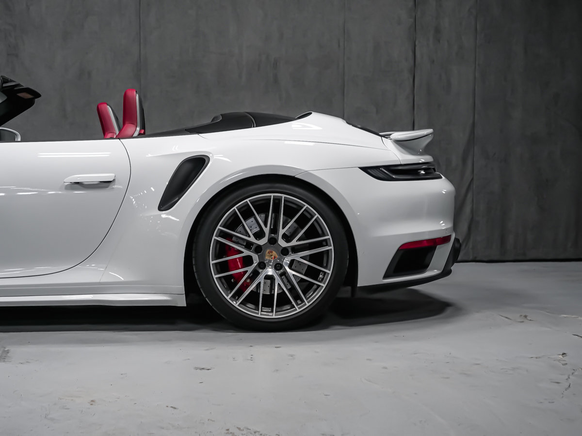 Porsche 911 TURBO 2021-4