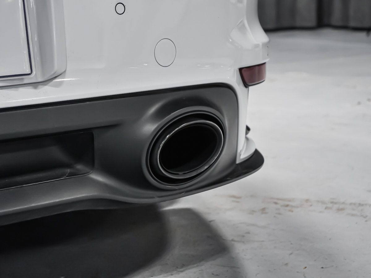 Porsche 911 TURBO 2021-16