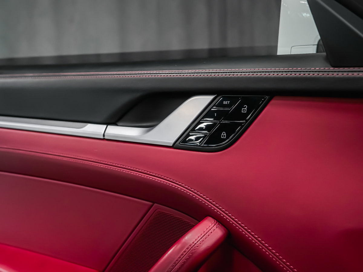 Porsche 911 TURBO 2021-25