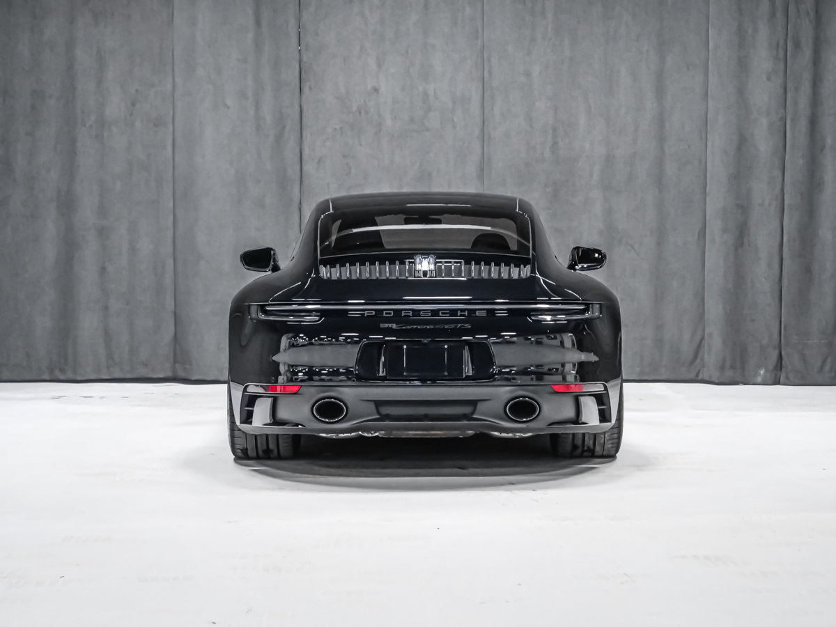 Porsche 911 CARRERA 4 GTS 2024-5