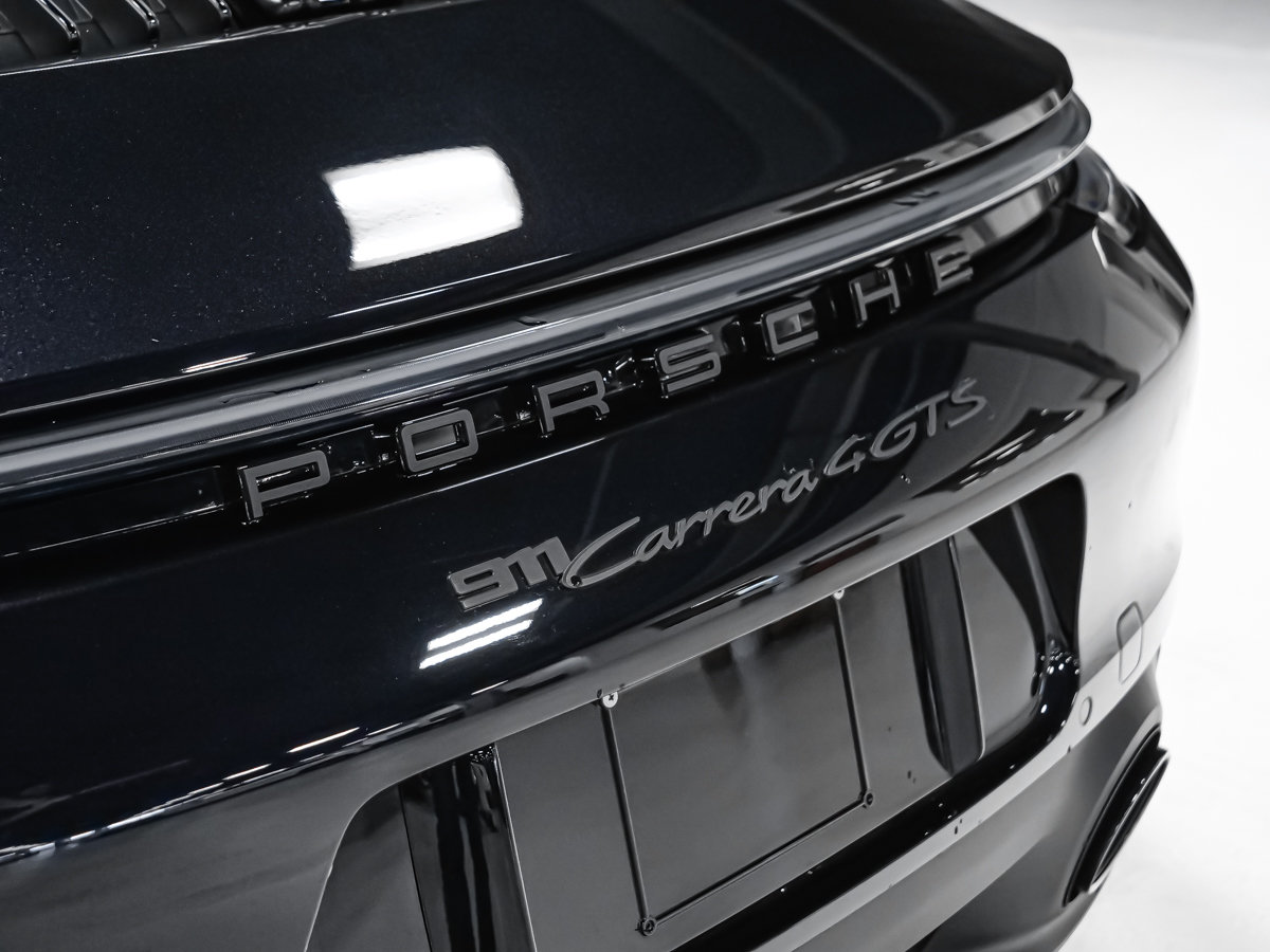 Porsche 911 CARRERA 4 GTS 2024-6