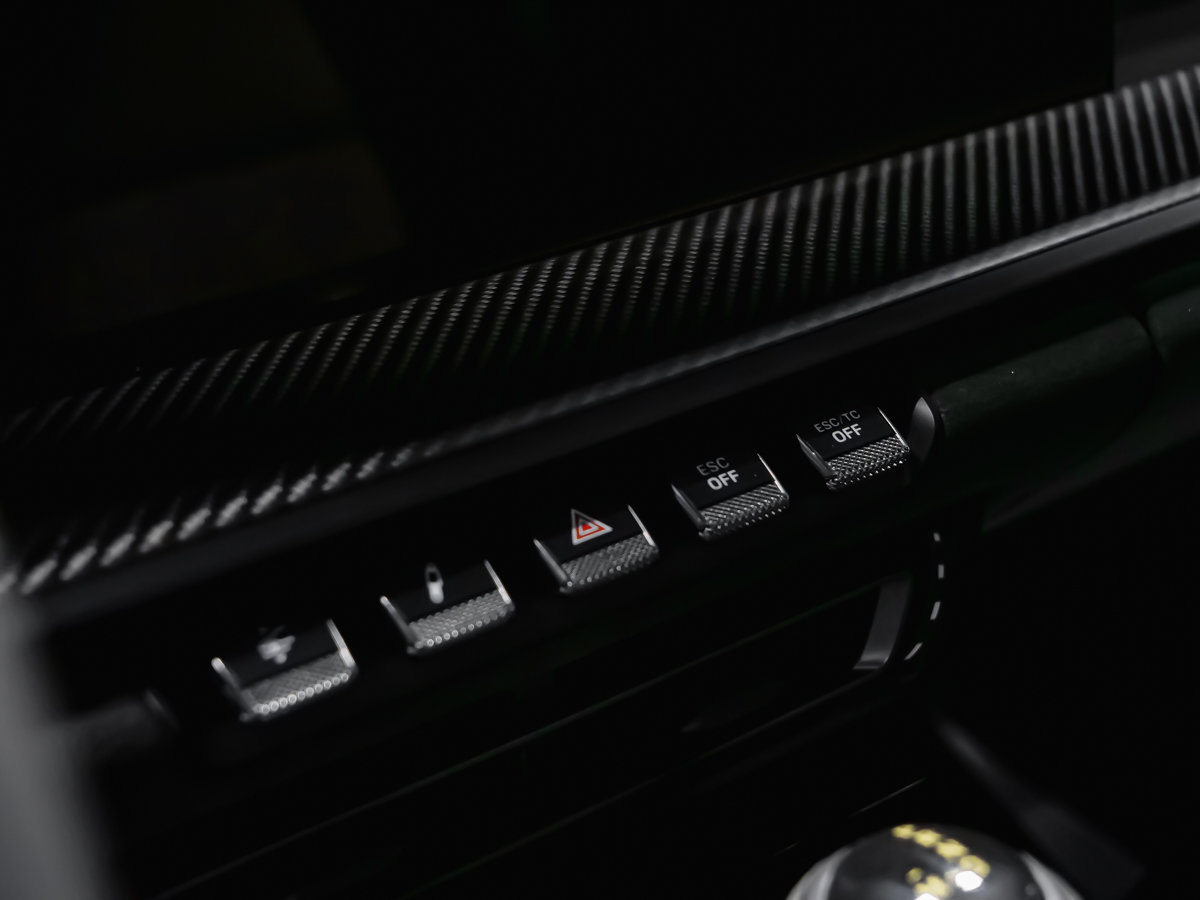 Porsche 911 GT3 RS 2025-35