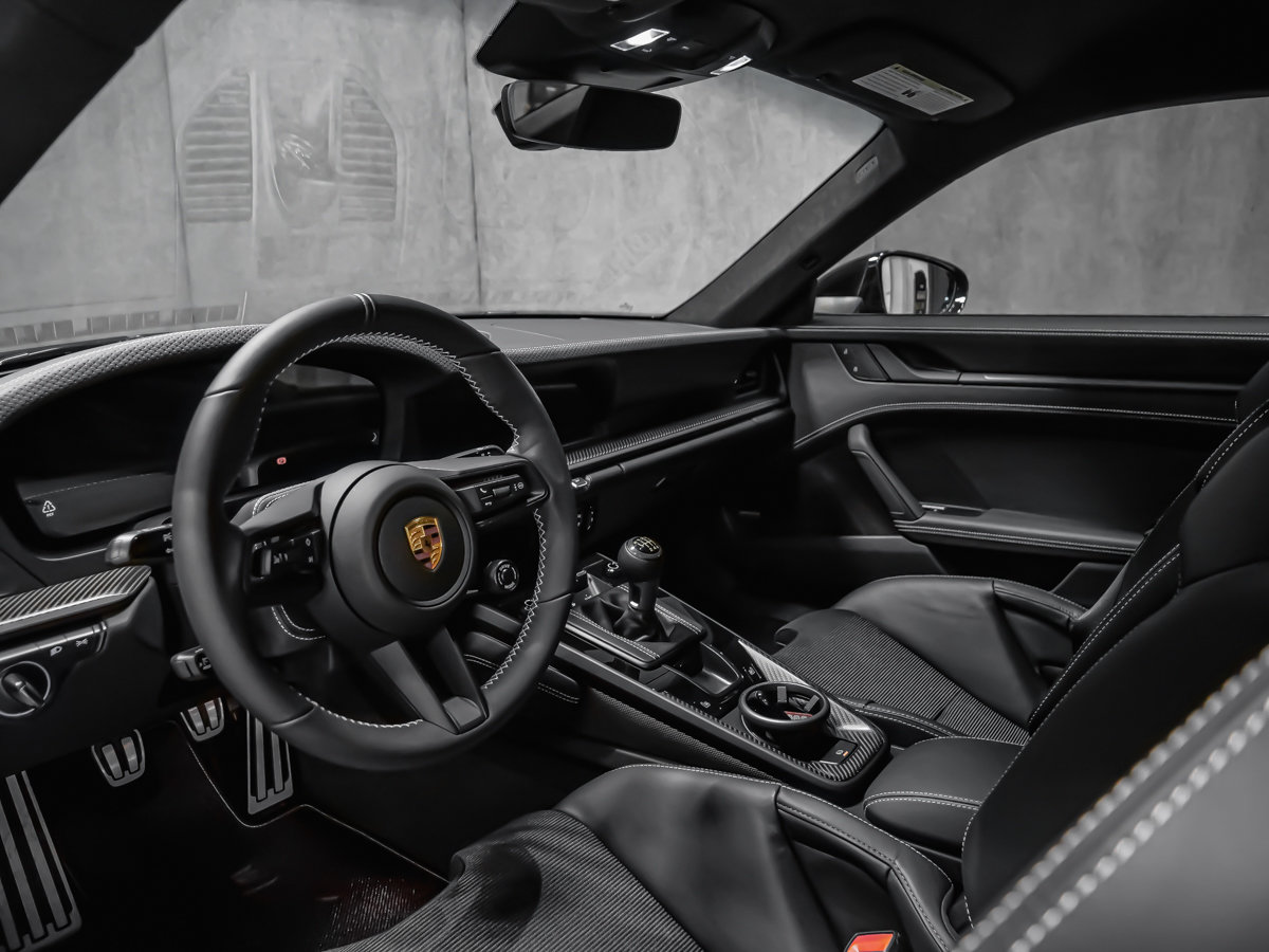 Porsche 911 GT3 Touring- PCCB, Buckets, Manual, Fr axle lift 2026-16