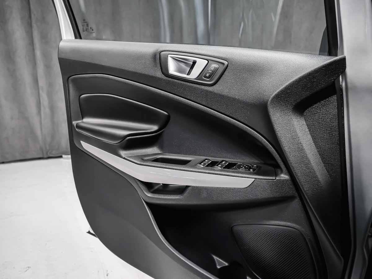 Ford EcoSport TITANIUM 2020-8