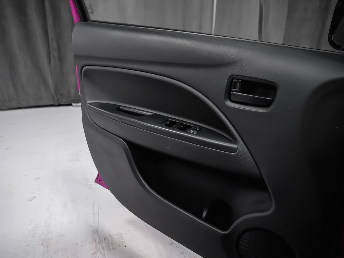 2015 Mitsubishi Mirage ES 2 SET DE PNEUS DÉMARREUR A DISTANCE-9