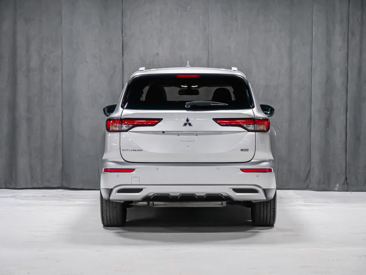 2023 Mitsubishi Outlander SEL-4