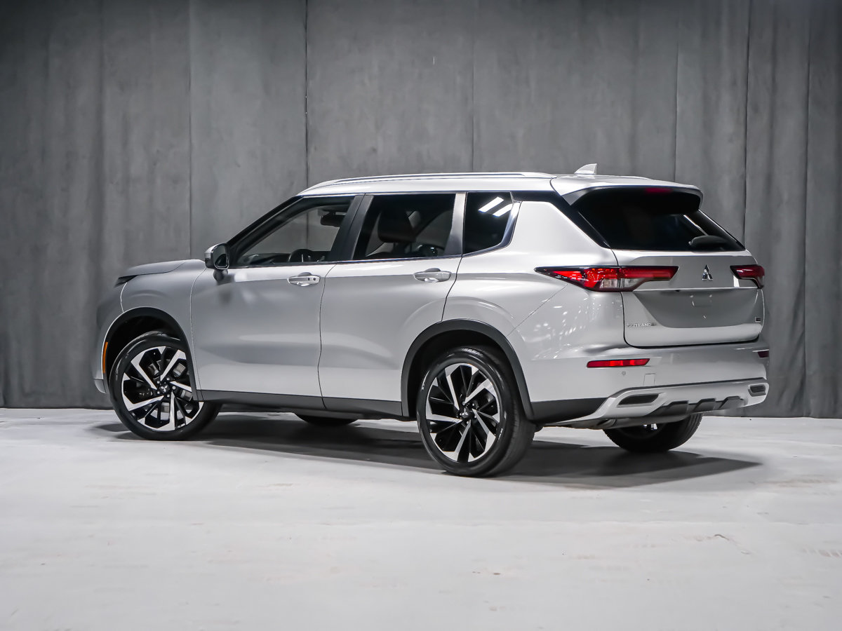 2023 Mitsubishi Outlander SEL-3