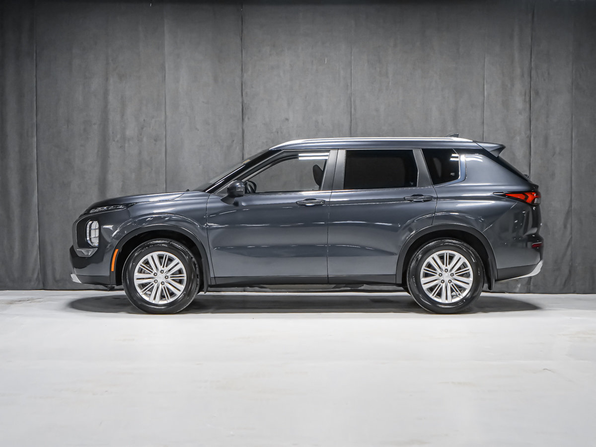 Mitsubishi Outlander LE 2024-2