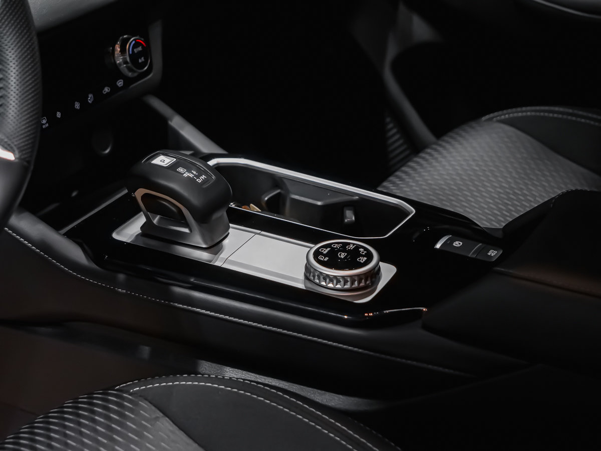 Mitsubishi Outlander ES S-AWC SIEGES CHAUFFANTS APPLE CARPLAY 2025-4