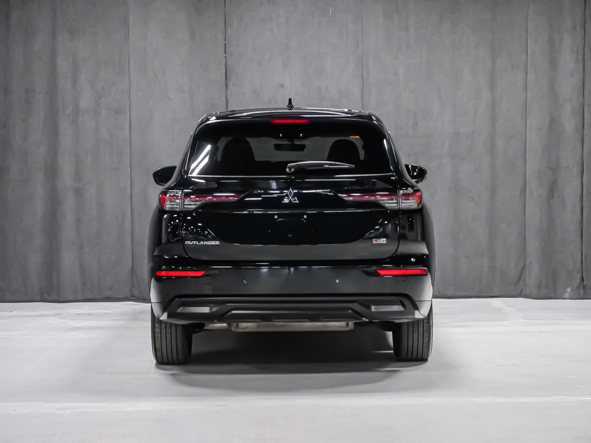 Mitsubishi Outlander ES 2025-4