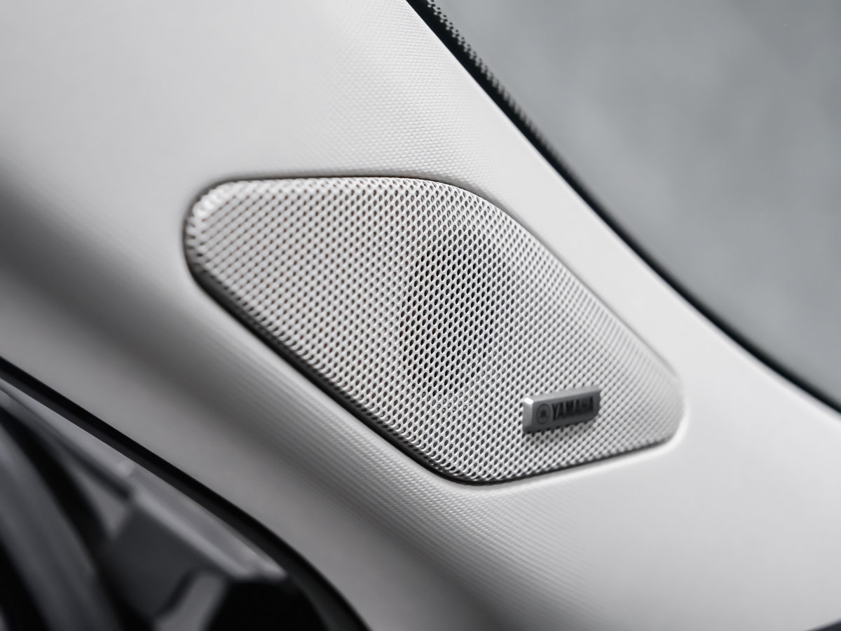 Mitsubishi Outlander ES 2025-11
