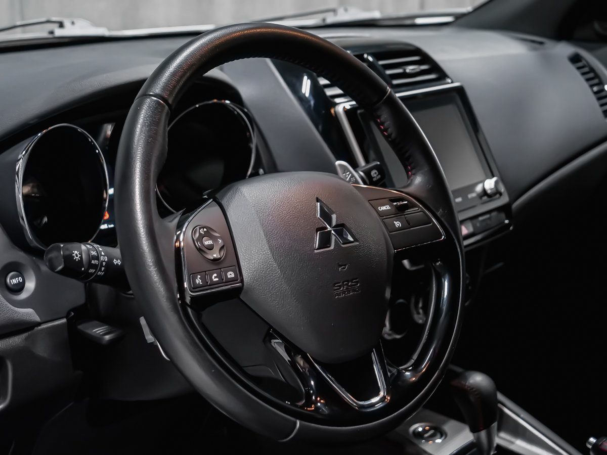 2020 Mitsubishi RVR LE 4WD-7