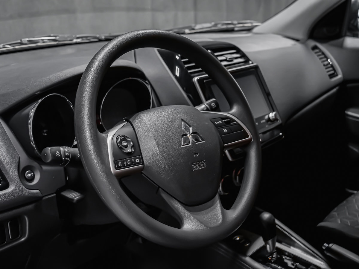 Mitsubishi RVR ES AWD APPLE CAR PLAY 2024-10