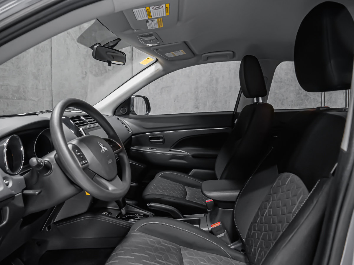 Mitsubishi RVR ES AWD APPLE CAR PLAY SIÈGES CHAUFFANT 2025-10