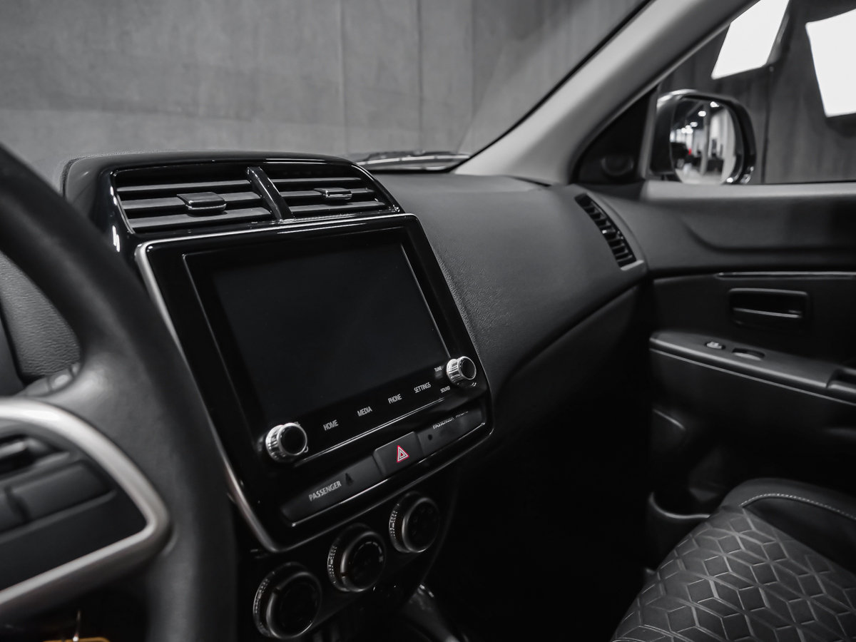 Mitsubishi RVR ES FWD CARPLAY CAMÉRA SIÈGES CHAUFFANTS 2025-10
