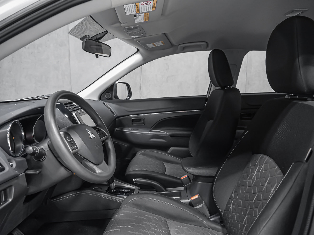 Mitsubishi RVR ES FWD CARPLAY CAMÉRA SIÈGES CHAUFFANTS 2025-11