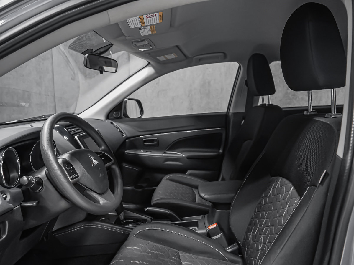 Mitsubishi RVR ES FWD CARPLAY CAMÉRA SIÈGES CHAUFFANTS 2025-10